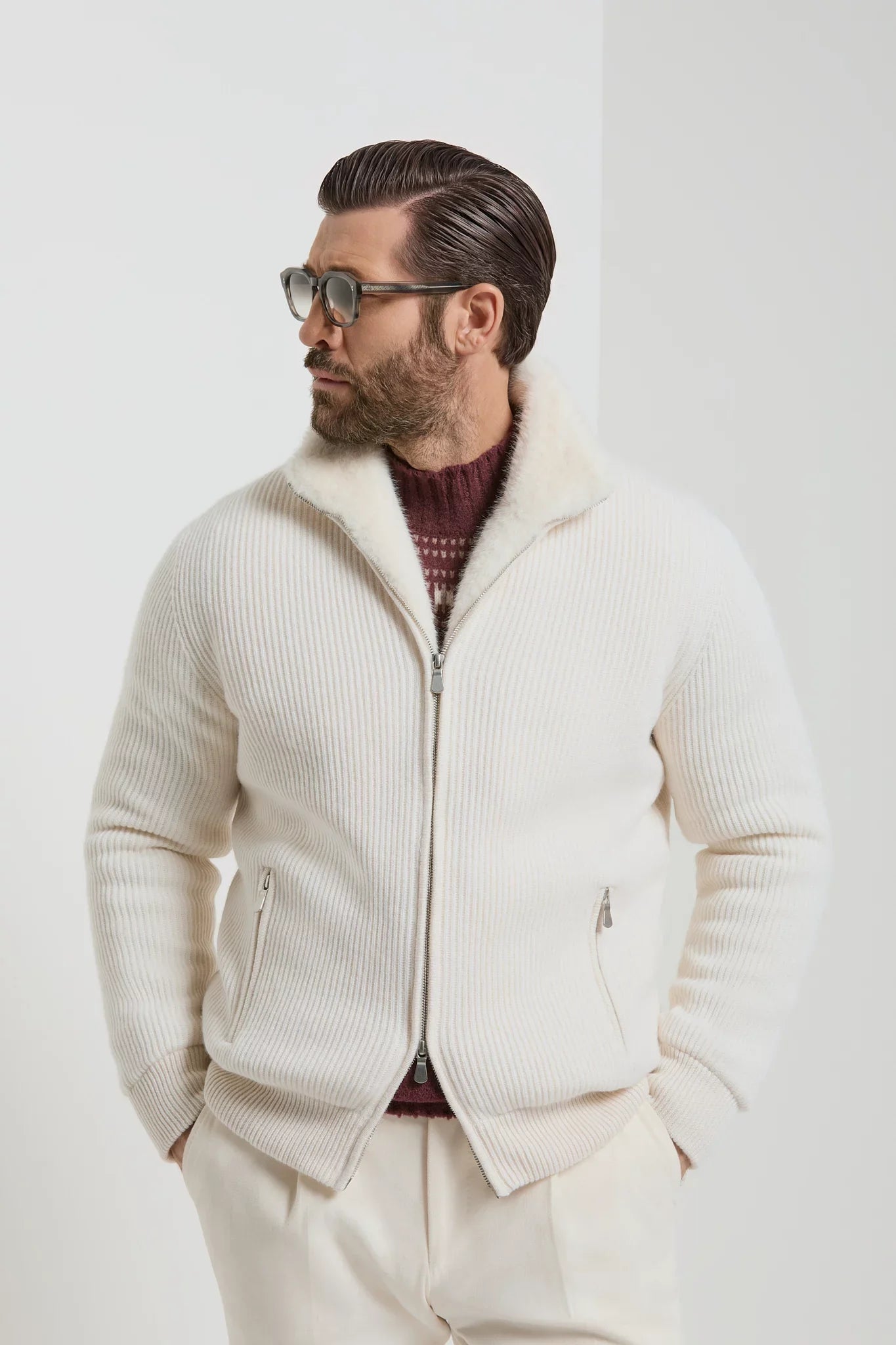 Bomber de punto de cachemira en color blanco roto con pelo - Fabricada en Italia